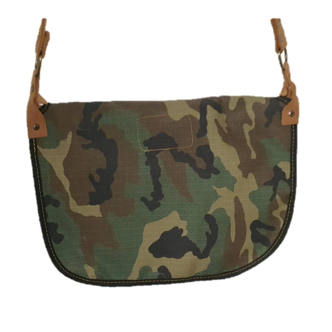 Camouflage Trüffel Tasche – Stil & Funktion