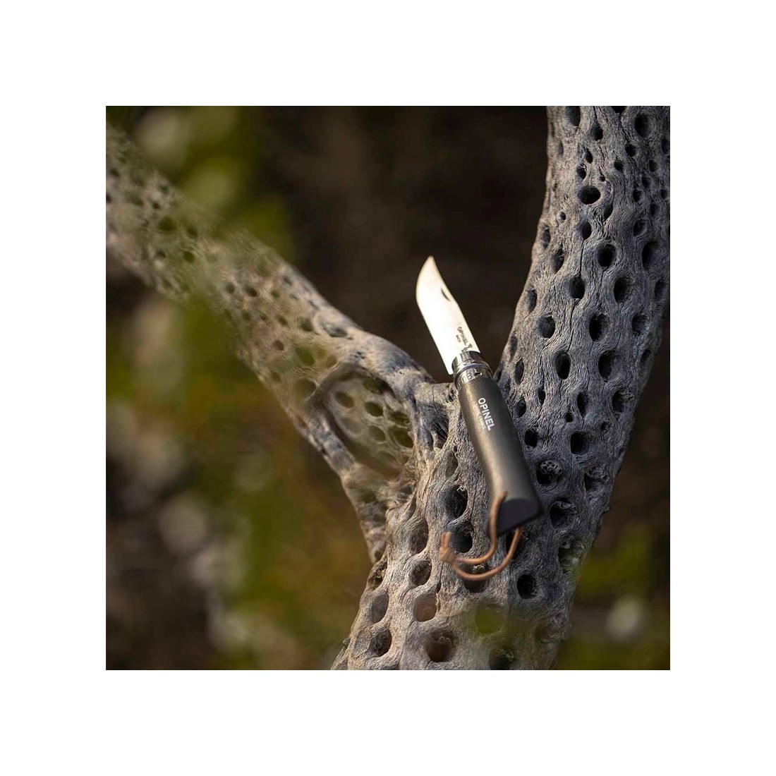 OPINEL nº08 Black Adventurer Knife - Elegance & Durability