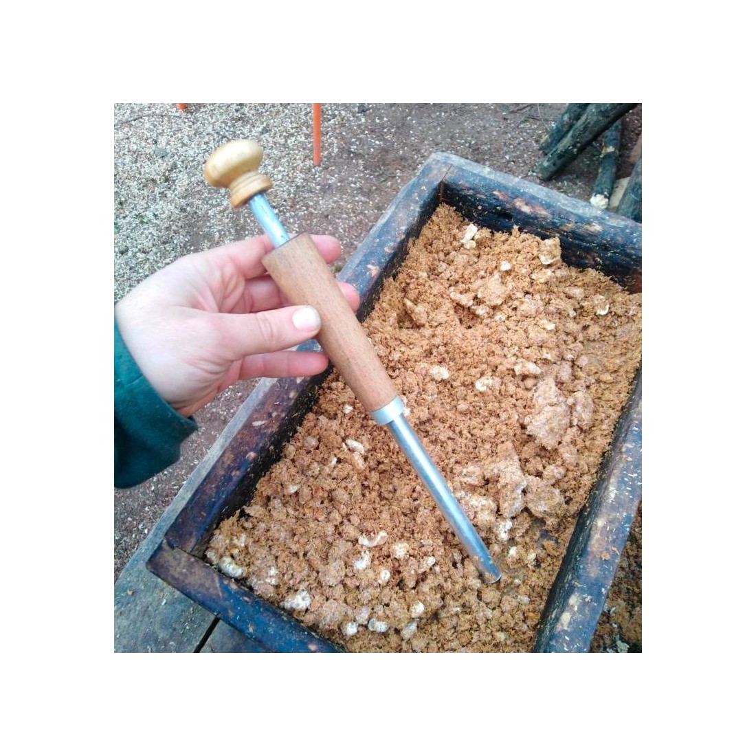 Hand Inoculator for Efficient Mycelium Inoculation
