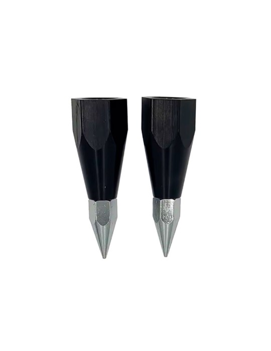 Metal tip with internal thread