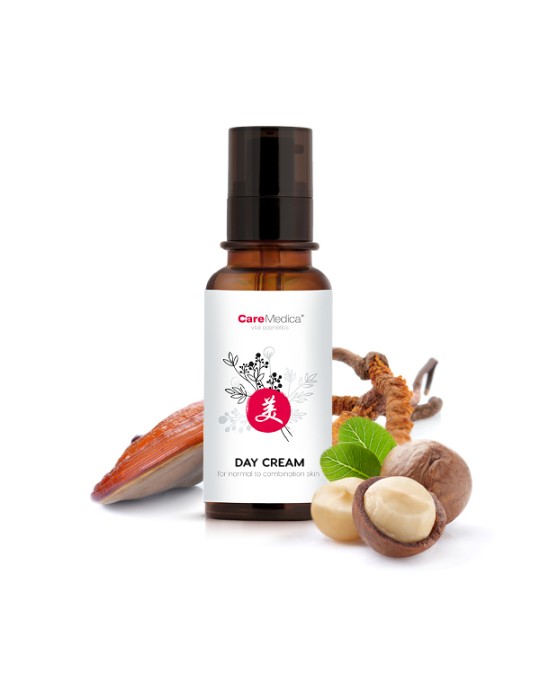 Crema giorno per pelle normale con Reishi e Cordyceps, idratante e antiossidante naturale.