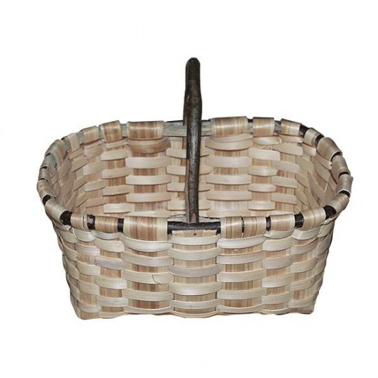 Natural chestnut Labrador basket No. 2