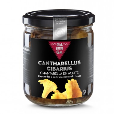 Canned chanterelles in oil