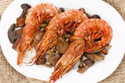 ✅ Gambas con setas de cardo al vino blanco